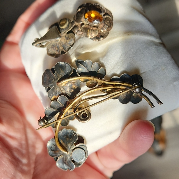 Vintage broach and earrings set - Picture 2 of 2